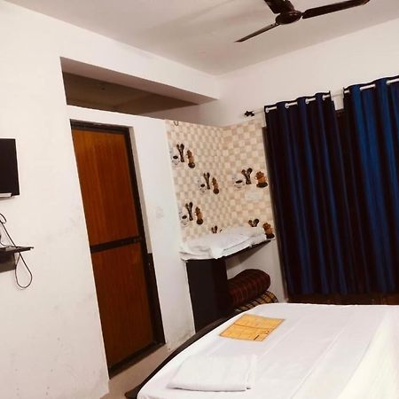 Hotel Explorer Calangute Esterno foto