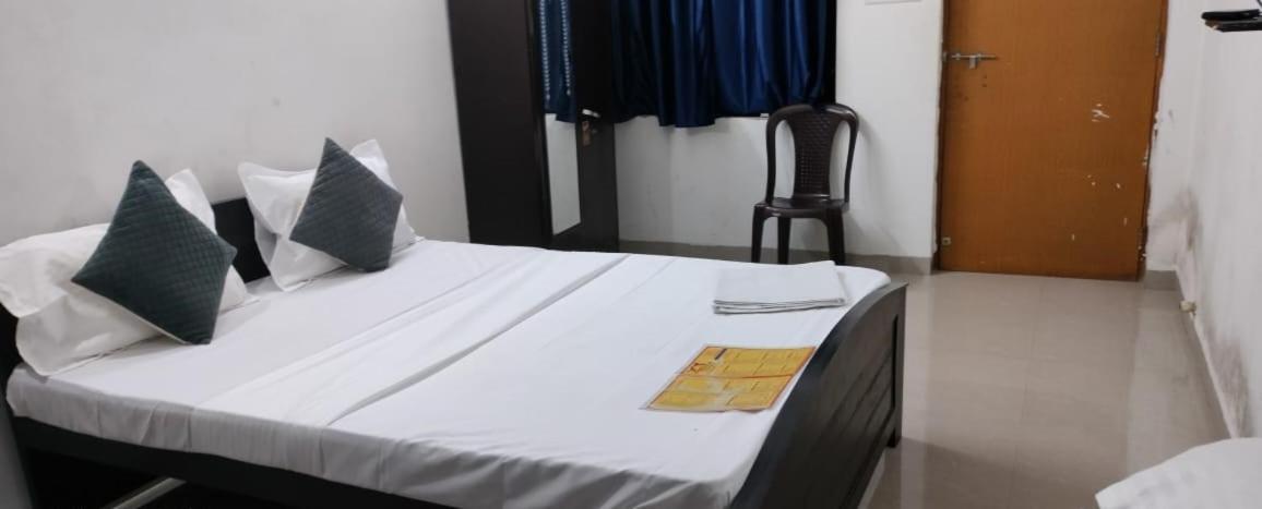 Hotel Explorer Calangute Esterno foto